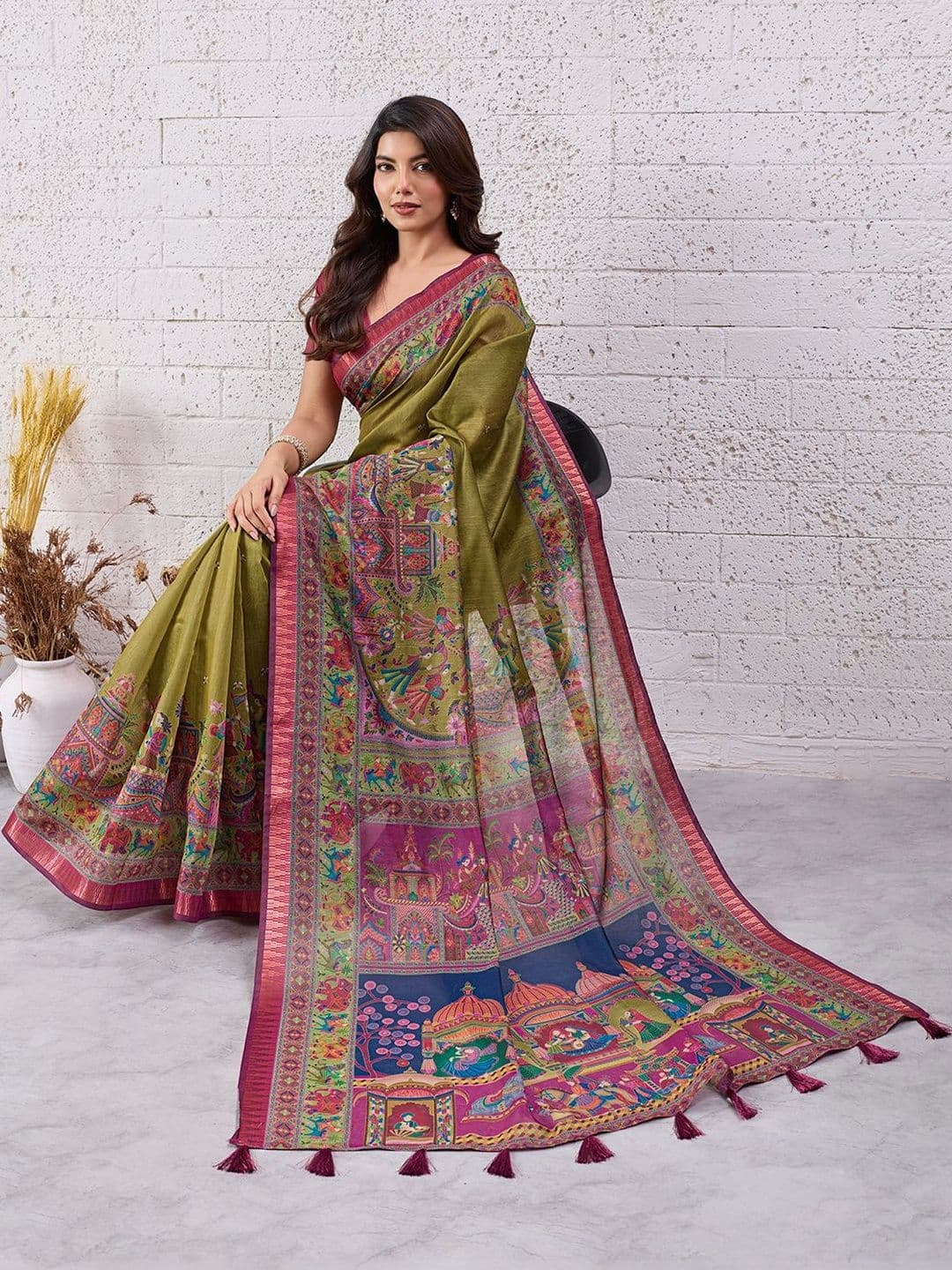 ARKRONE Ethnic Motifs Embroidered Silk Blend Heavy Work Saree thumbnail 2
