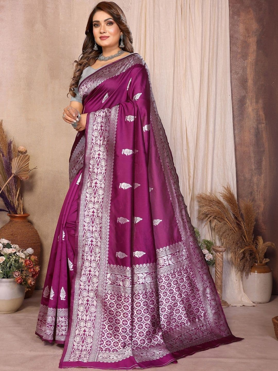 VEDANT VASTRAM Ethnic Motifs Zari Art Silk Handloom Banarasi Saree thumbnail 3