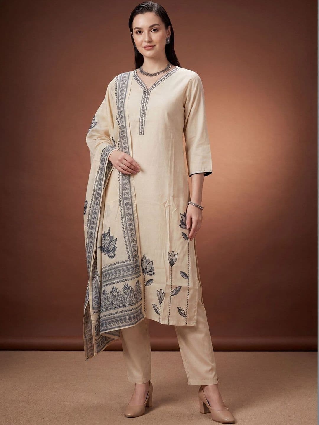 Indo Era Women Ethnic Motifs Embroidered Regular Thread Work Kurta with Trousers & With Dupatta thumbnail 2