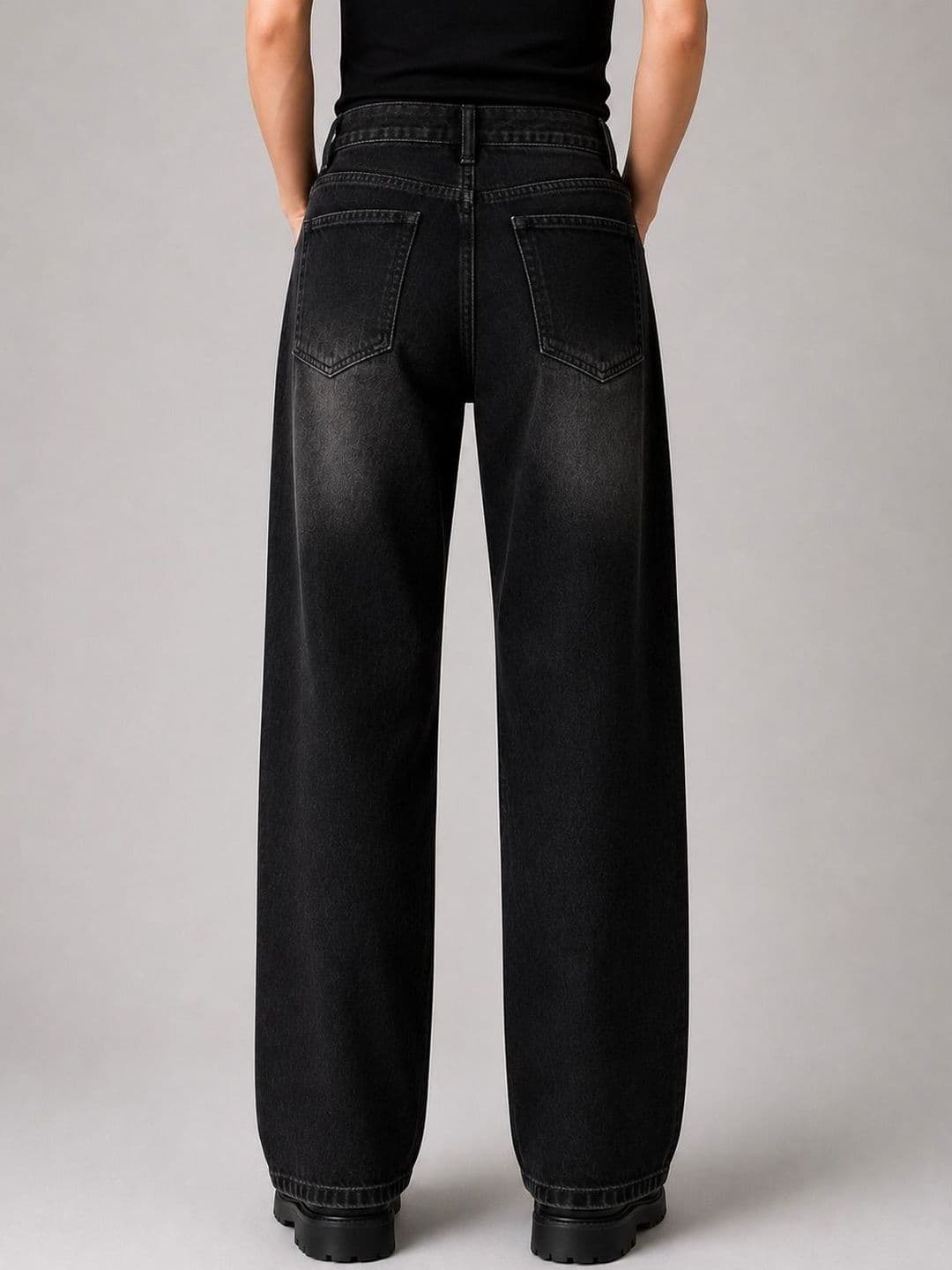 Line out line Women High-Rise Light Fade Jeans thumbnail 3