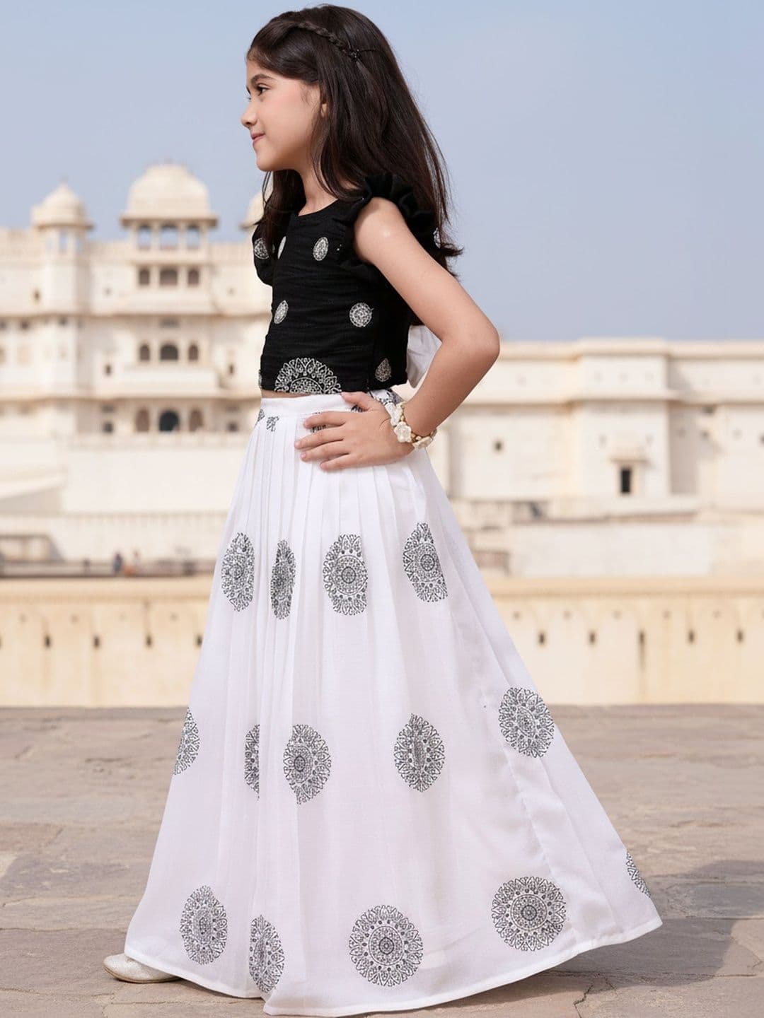 KALANANDI Girls Embroidered Thread Work Ready to Wear Lehenga & thumbnail 2