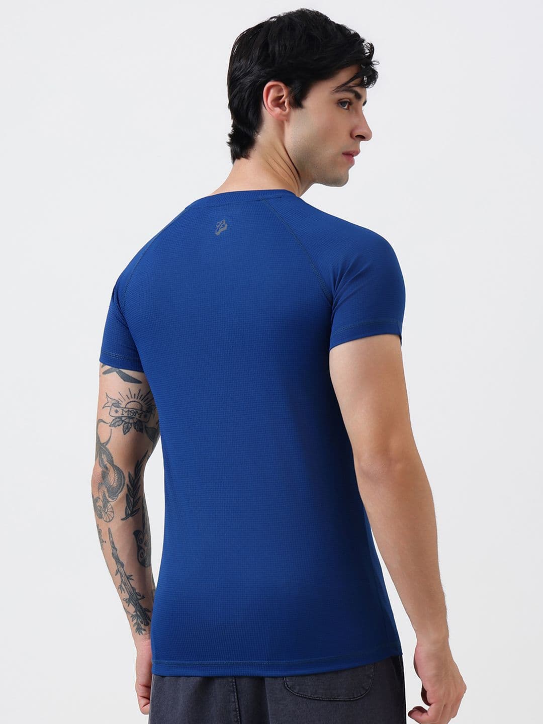 MuscleBlaze Unisex Brand Logo Printed Round Neck Compression T-shirt thumbnail 4