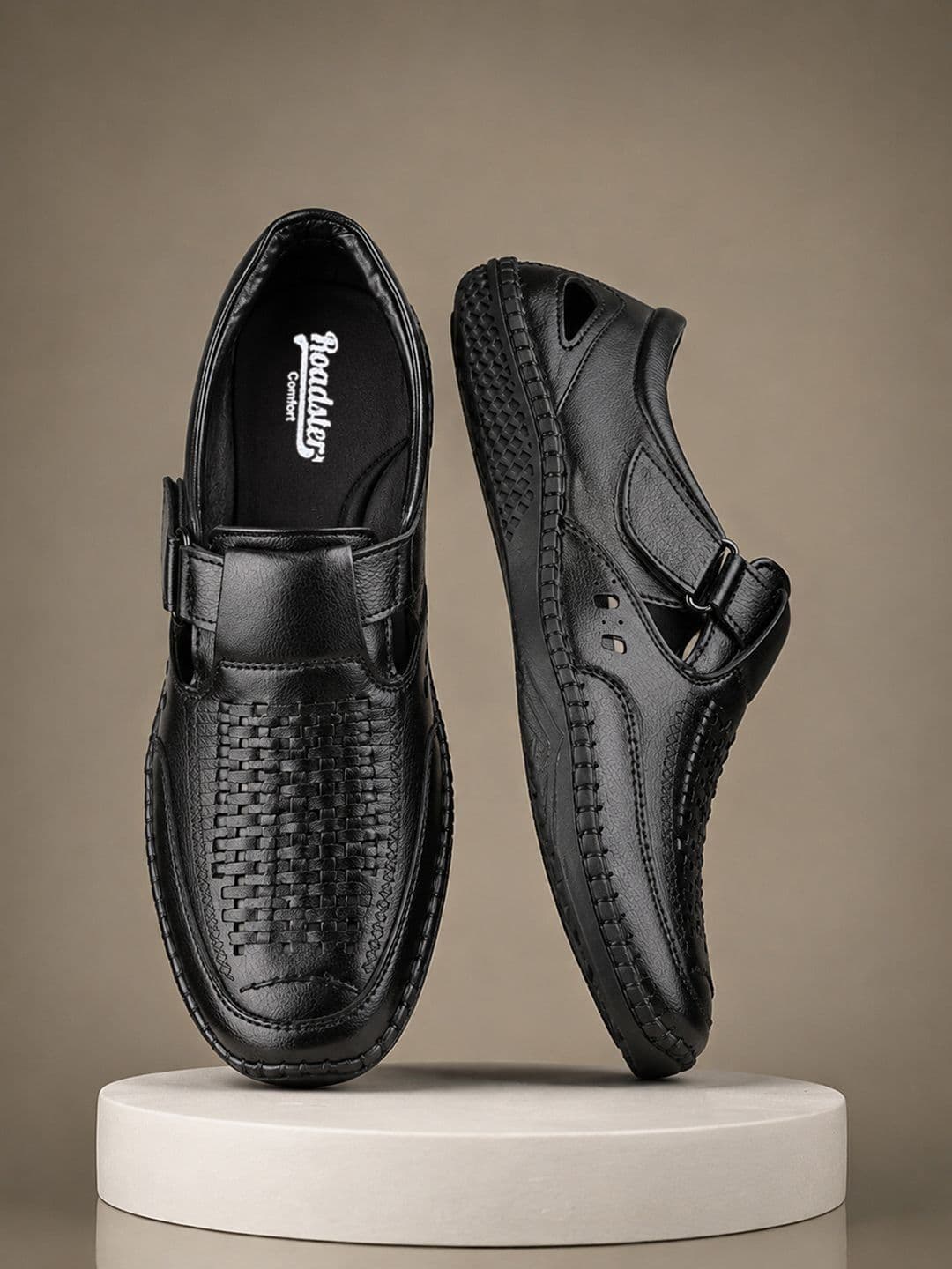 The Roadster Lifestyle Co Men Fisherman Sandals thumbnail 6