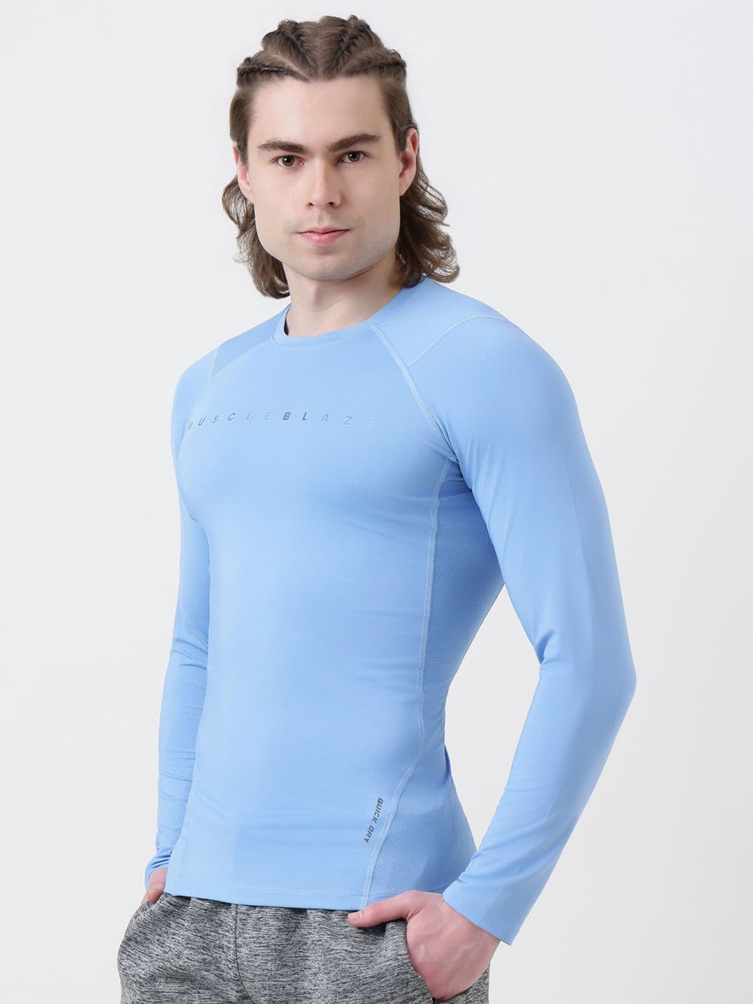 MuscleBlaze Unisex Brand Logo Printed Round Neck Compression T-shirt thumbnail 2