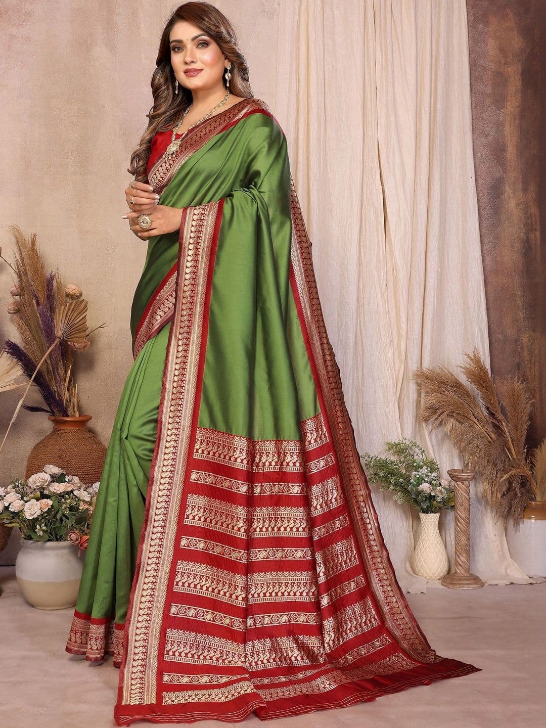 VEDANT VASTRAM Woven Design Zari Art Silk Handloom Banarasi Saree thumbnail 5