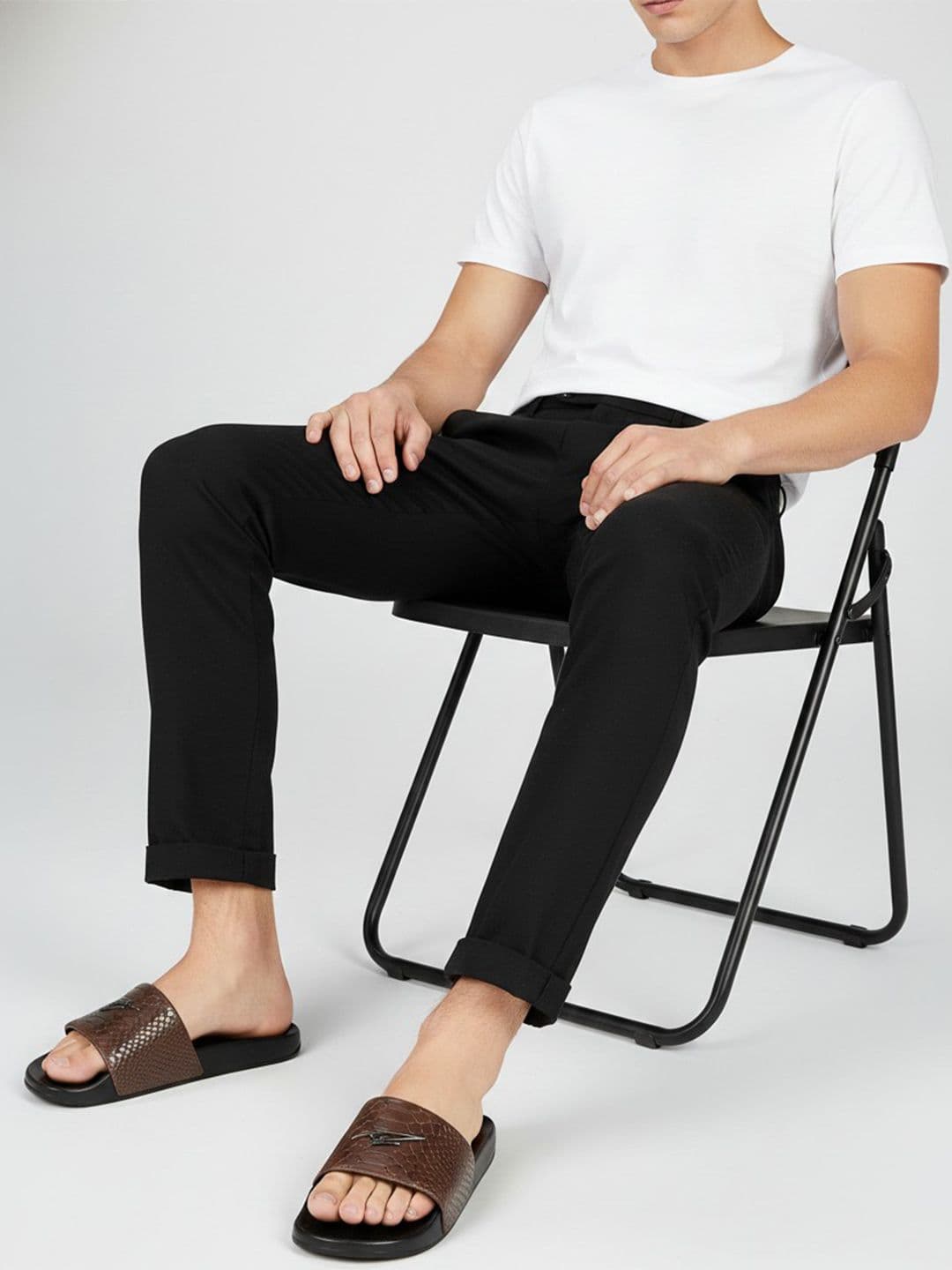 ZEESH Men Textured Bronte Thon Leather Sliders - view 1