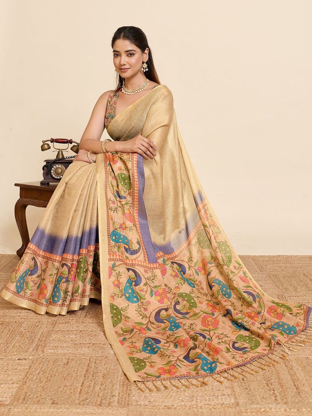 VEDANT VASTRAM Ethnic Motifs Linen Blend Handloom Saree thumbnail 2