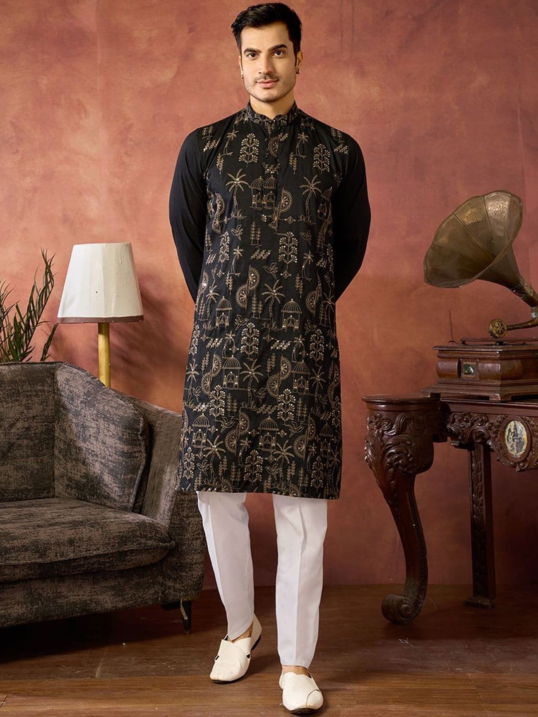 House of Pataudi Embroidered Cotton Mandarin Collar Knee Length Straight Kurta - view 1