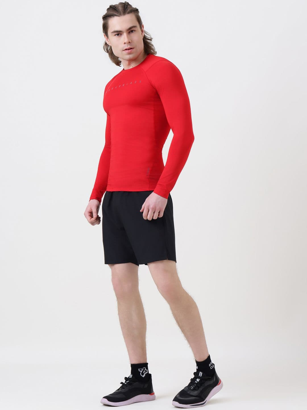 MuscleBlaze Unisex Brand Logo Printed Round Neck Compression T-shirt thumbnail 2