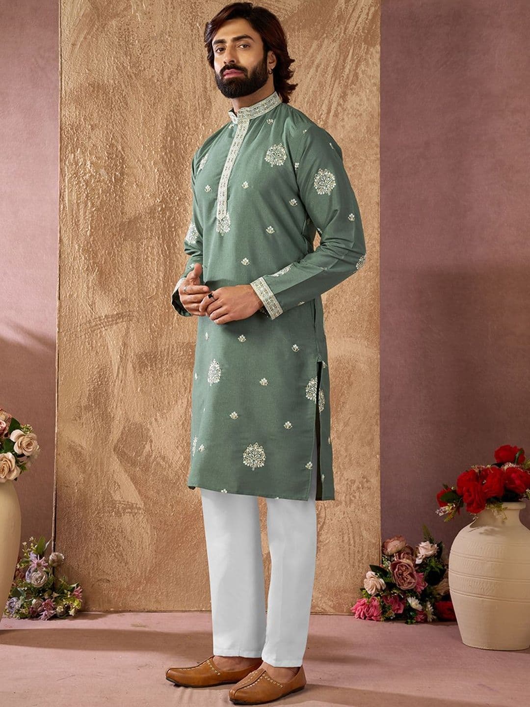 House of Pataudi Embroidered Cotton Mandarin Collar Knee Length Straight Kurta - view 1