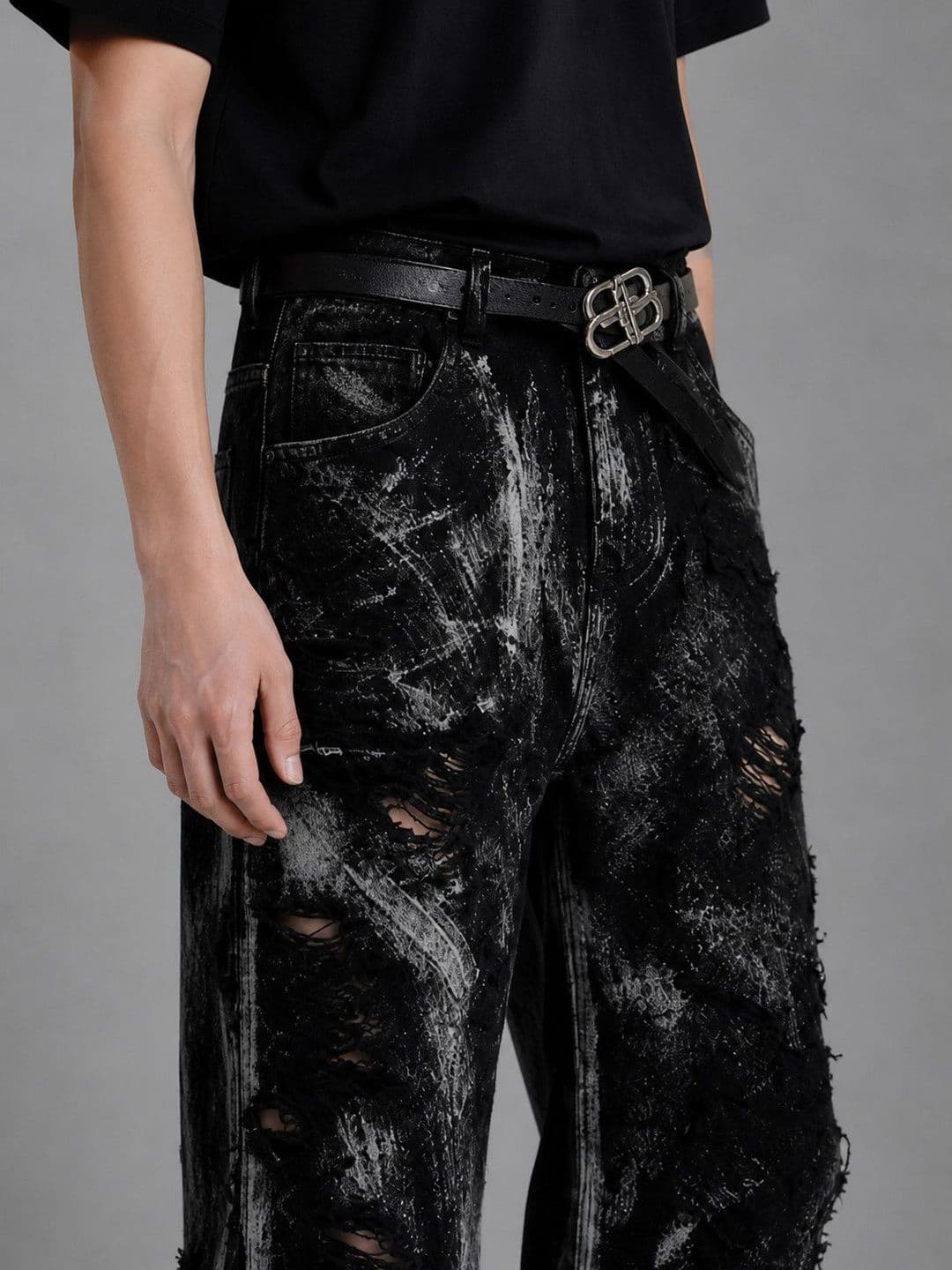 Rough&Ready Men Mid-Rise Highly Distressed Heavy Fade Jeans thumbnail 2