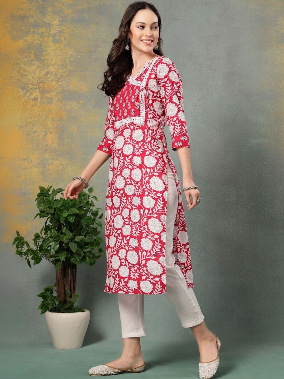 SEVEN FLOWER Women Floral Printed Kurta thumbnail 7