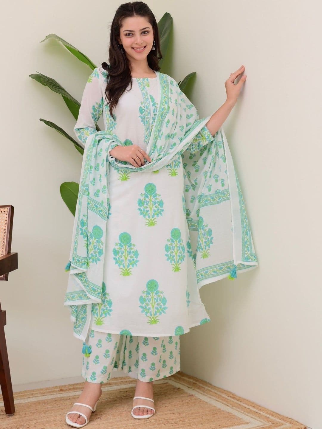 KALINI Women Floral Printed Regular Kurta with Palazzos & With Dupatta thumbnail 4