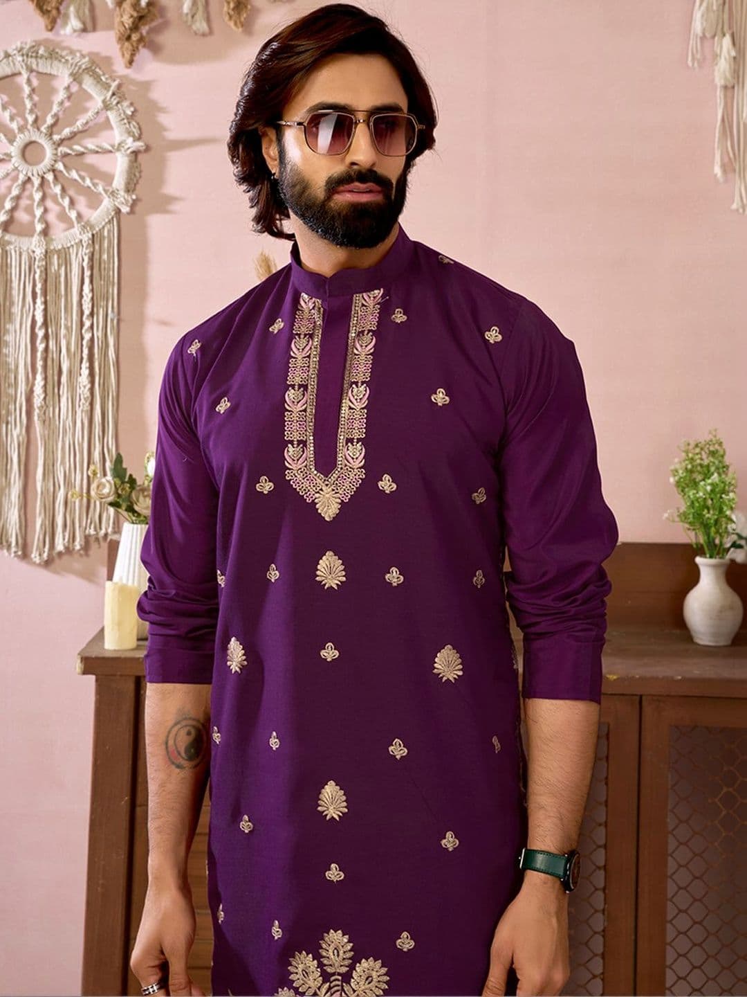 House of Pataudi Embroidered Cotton Mandarin Collar Knee Length Straight Kurta thumbnail 7