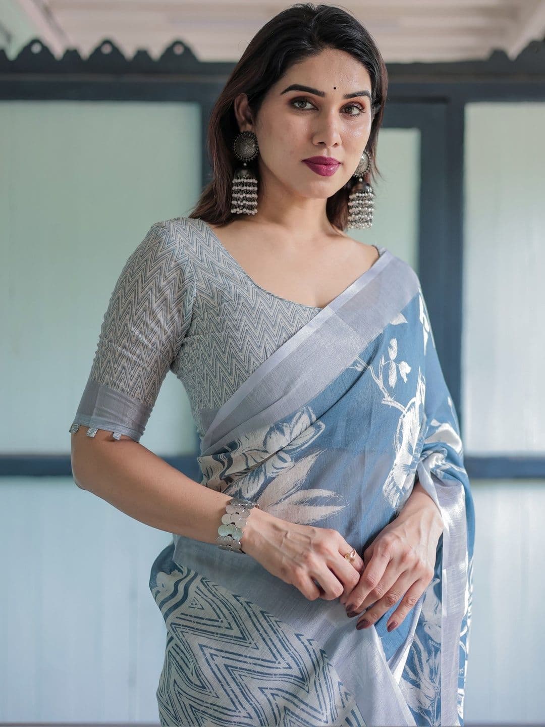 all about you Floral Linen Blend Handloom Saree thumbnail 3