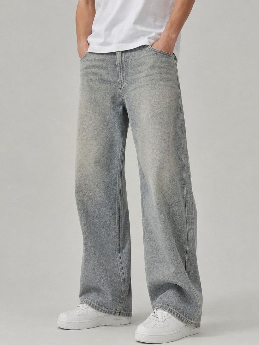RDSTR Men Mid-Rise Light Fade Jeans thumbnail 3