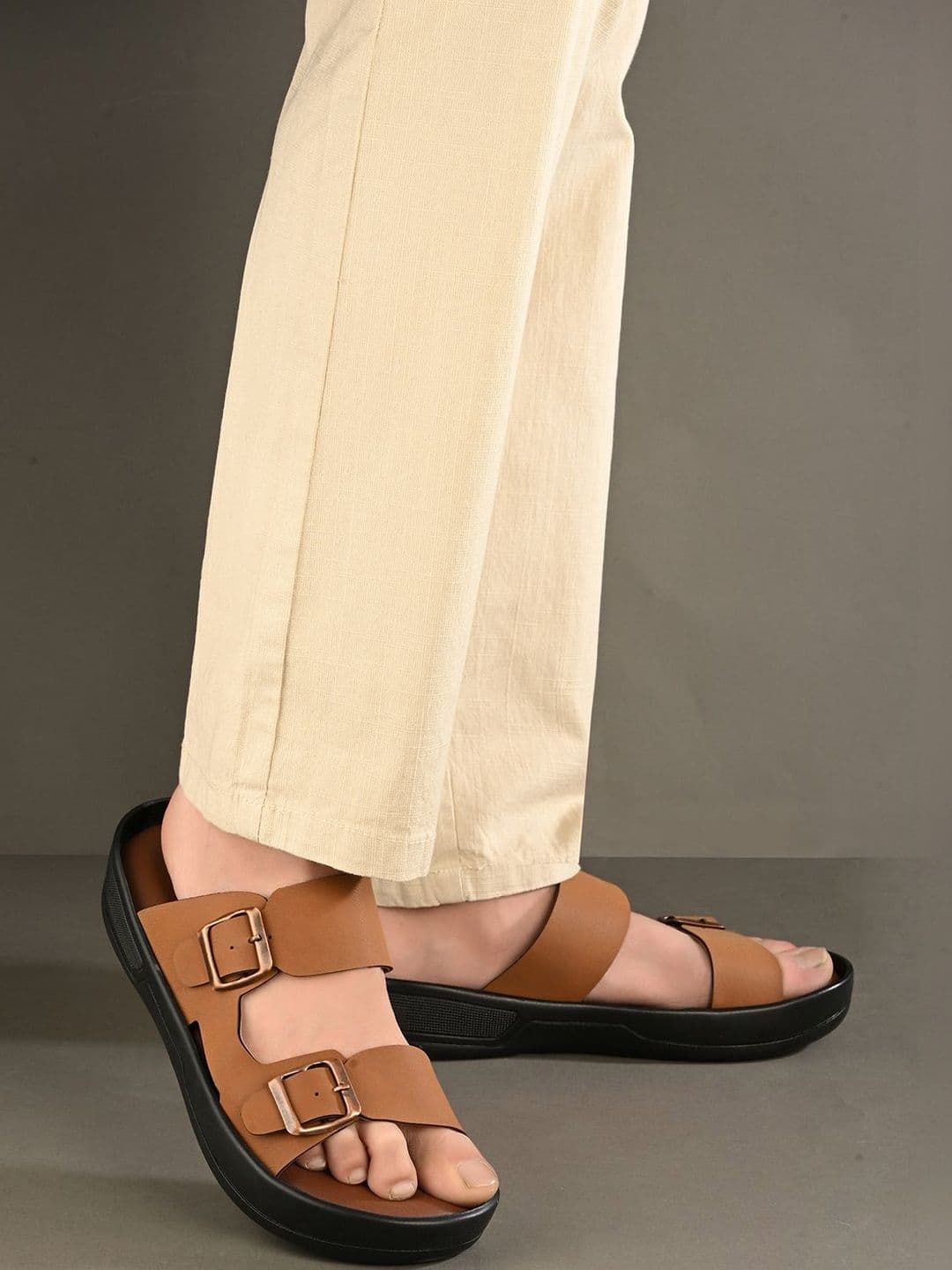 The Roadster Lifestyle Co Men PU Slip-On Comfort Sandals thumbnail 3
