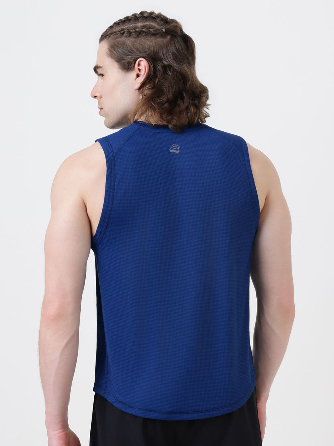 MuscleBlaze Men Brand Logo Printed Round Neck Compression T-shirt thumbnail 3