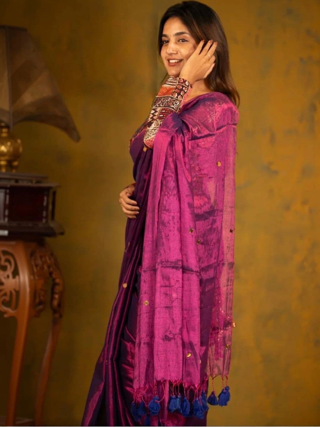 Sangria Ethnic Motifs Sequinned Tissue Chanderi Saree thumbnail 4