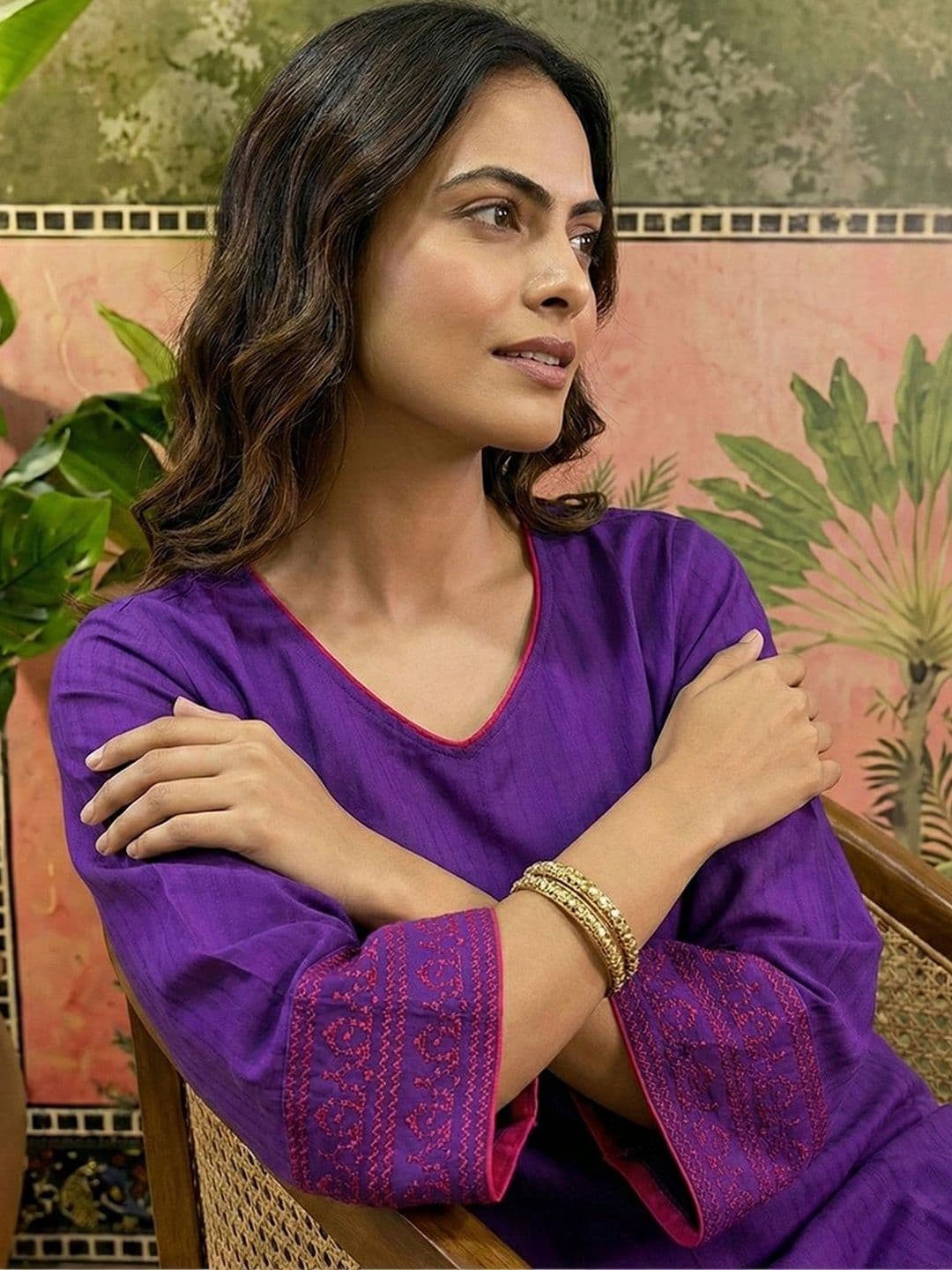 CHHAAP Women Regular Thread Work Kurta with Palazzos thumbnail 5