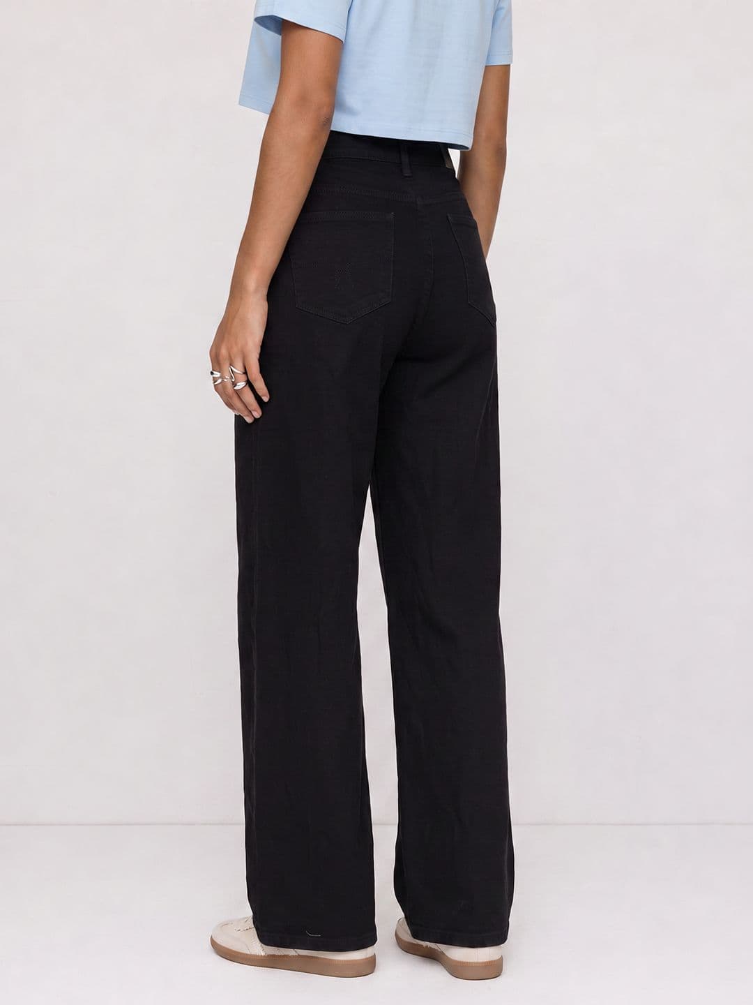 The Roadster Life Co. Women Wide Leg Fit Stretchable Jeans thumbnail 2