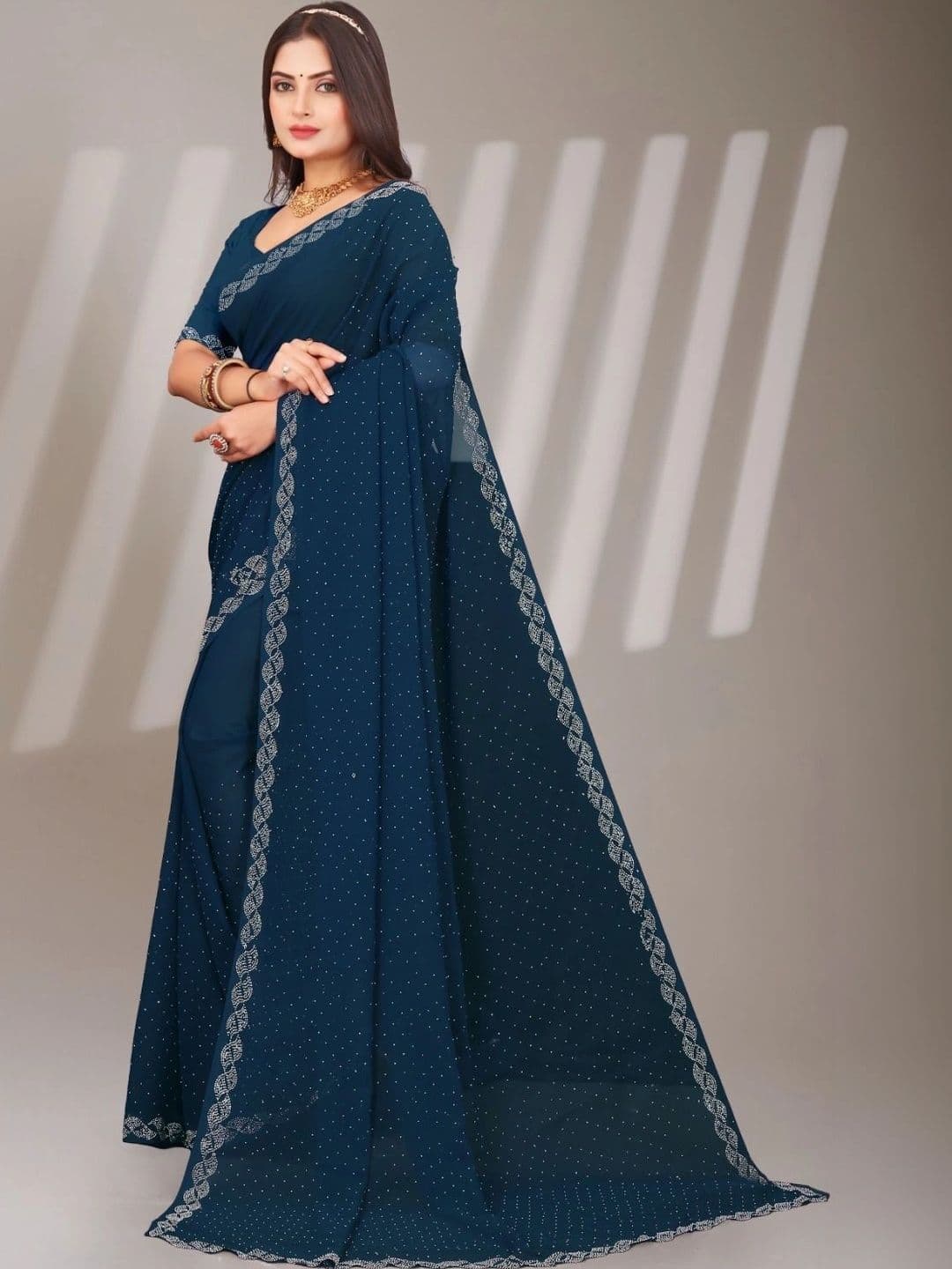 Fashion Mantra Embellished Poly Chiffon Saree thumbnail 3