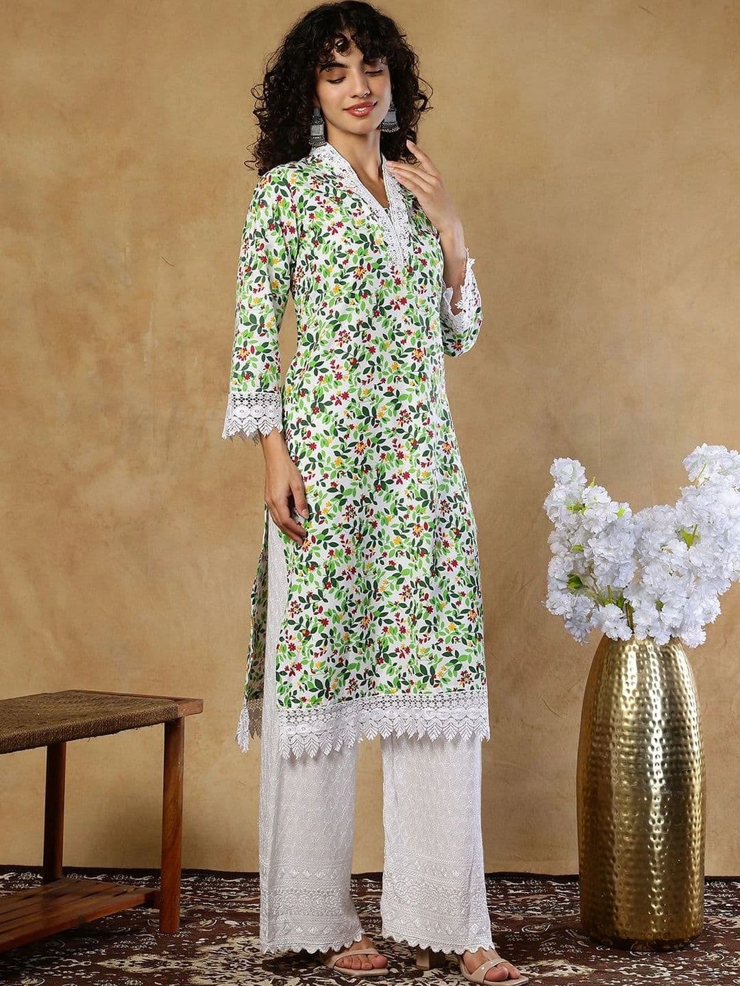 KALINI Women Floral Printed Floral Kurta thumbnail 3