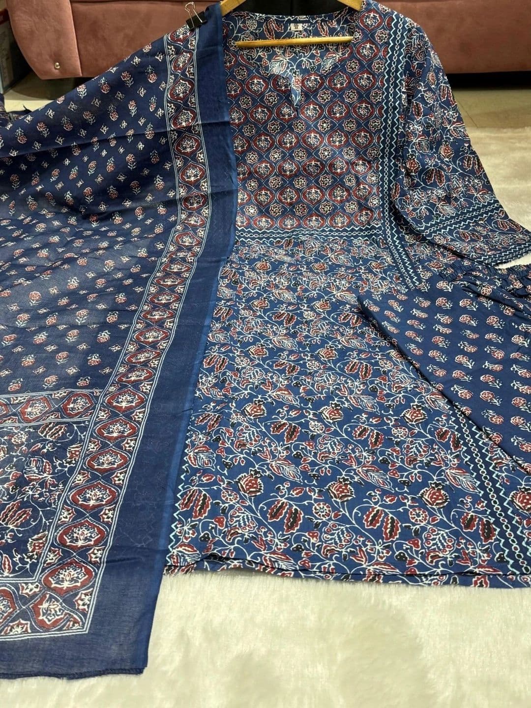 SRF KURTI HUB Women Ethnic Motifs Printed Regular Mirror Work Kurta with Trousers & With Dupatta thumbnail 4