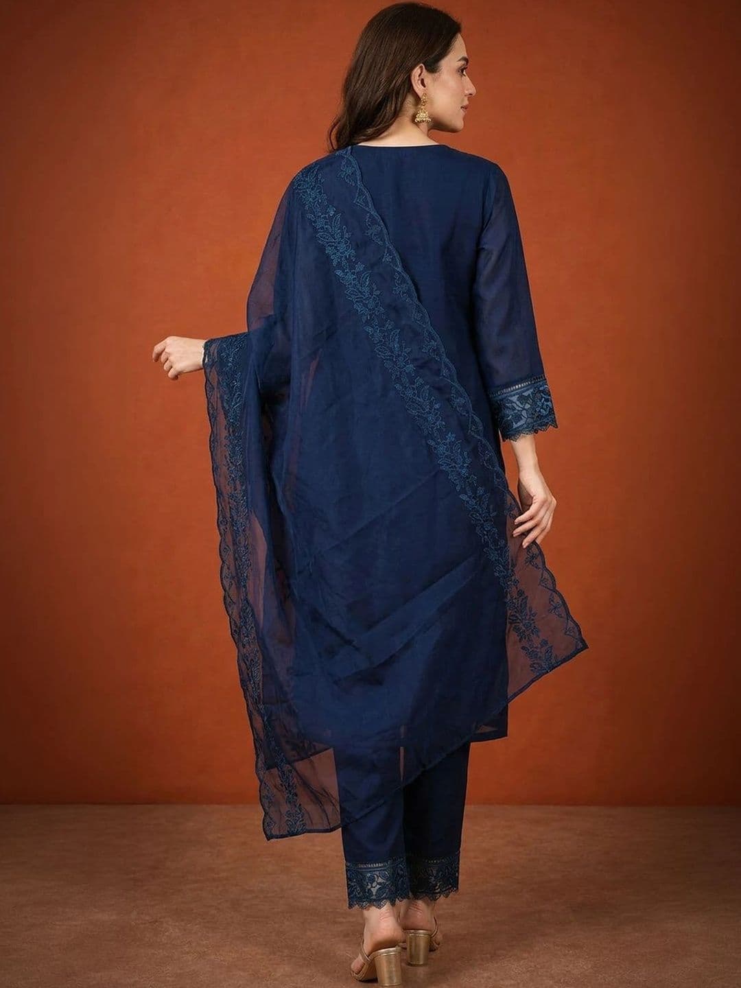 SAINOOR Women Ethnic Motifs Regular Thread Work Kurta with Trousers & With Dupatta thumbnail 4