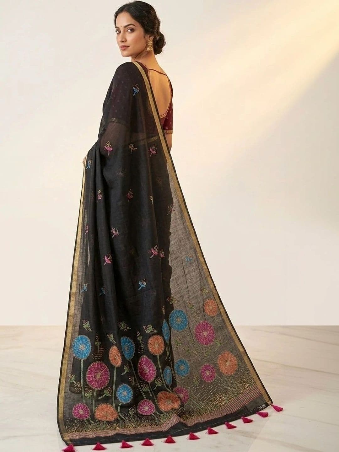 Textile Mantra Linen Blend Saree thumbnail 3