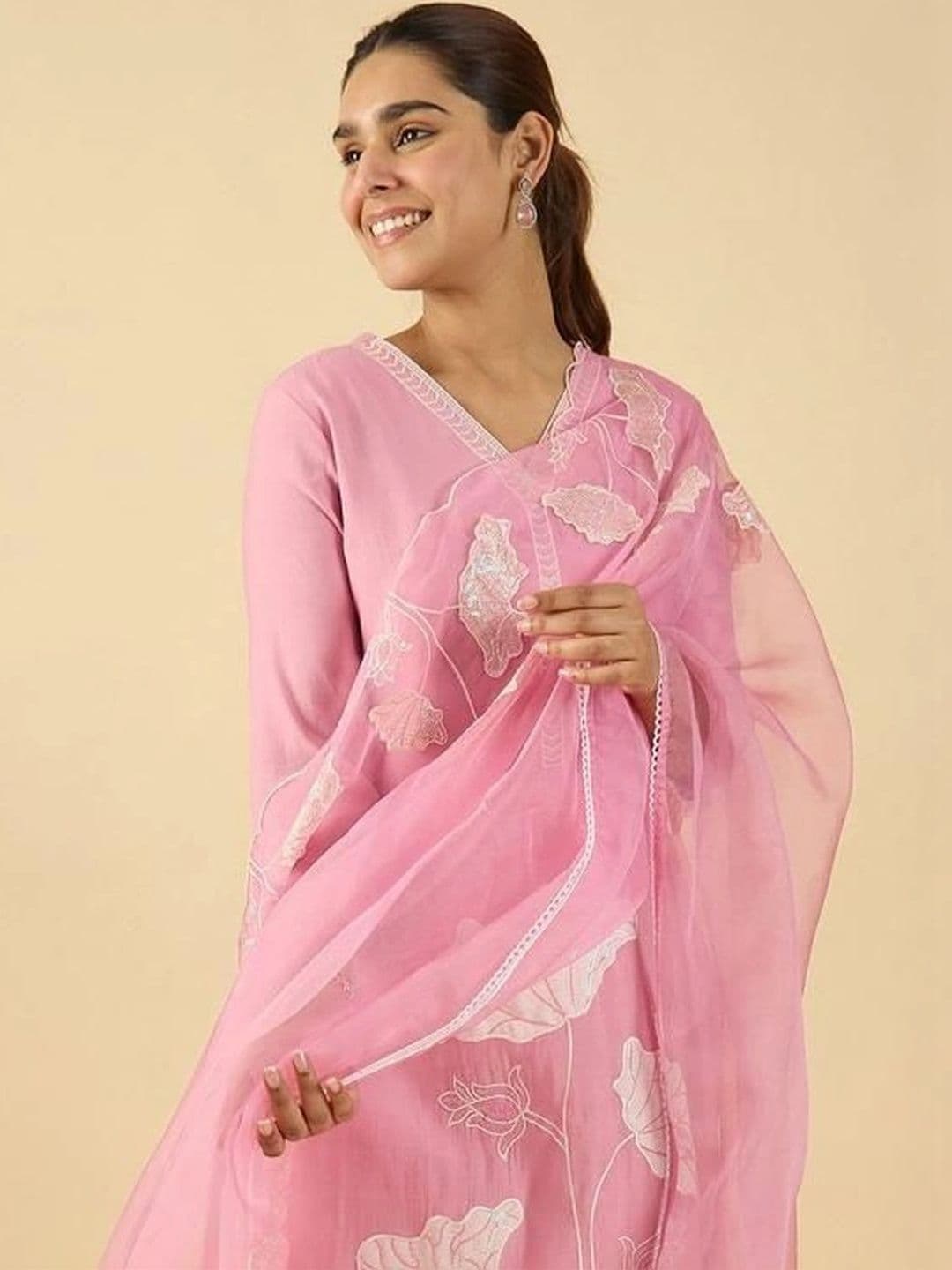 ZOEMIRA Women Floral Embroidered Regular Thread Work Kurta with Trousers & With Dupatta thumbnail 2