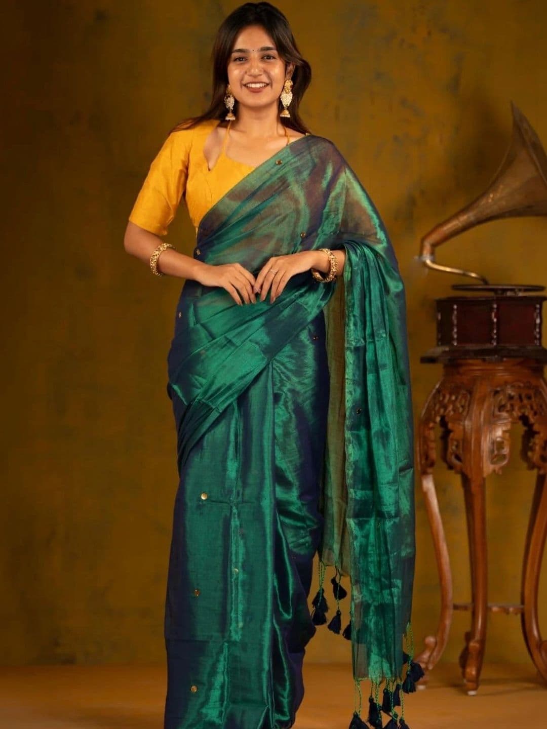 Sangria Ethnic Motifs Mirror Work Tissue Chanderi Saree thumbnail 6
