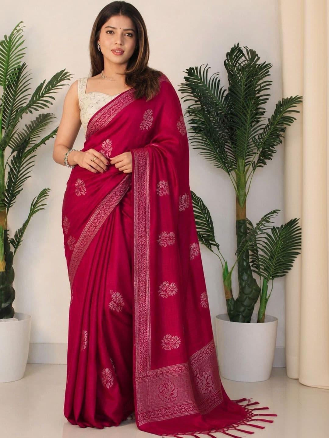 Sanwariya Silk Woven Design Zari Silk Blend Saree - view 1