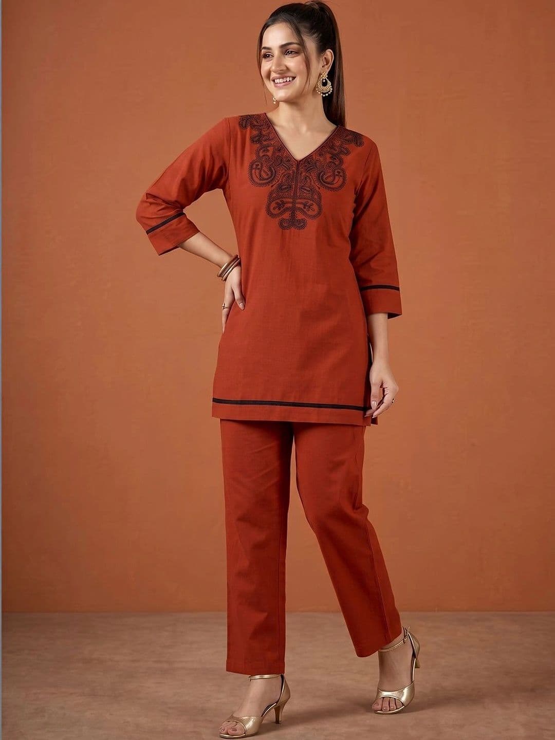 SAINOOR Women Ethnic Motifs Embroidered Regular Thread Work Pure Cotton Kurta with Trousers - view 1