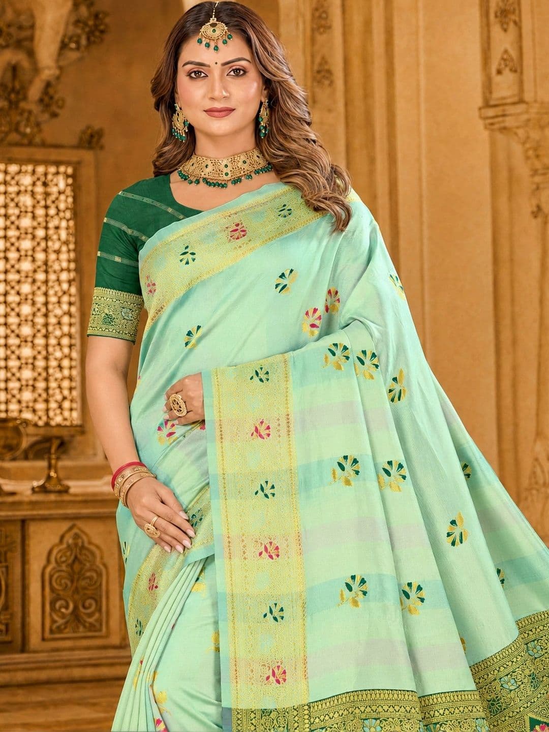 Dimaxi Vastra Floral Zari Silk Blend Kota Saree thumbnail 3