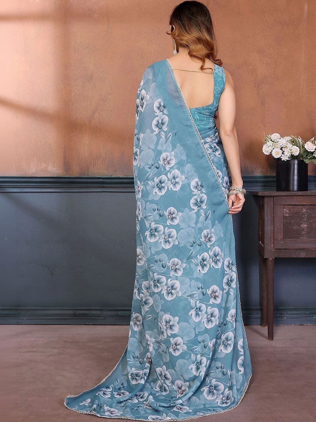Urban Pallu Floral Pure Chiffon Designer Saree thumbnail 7