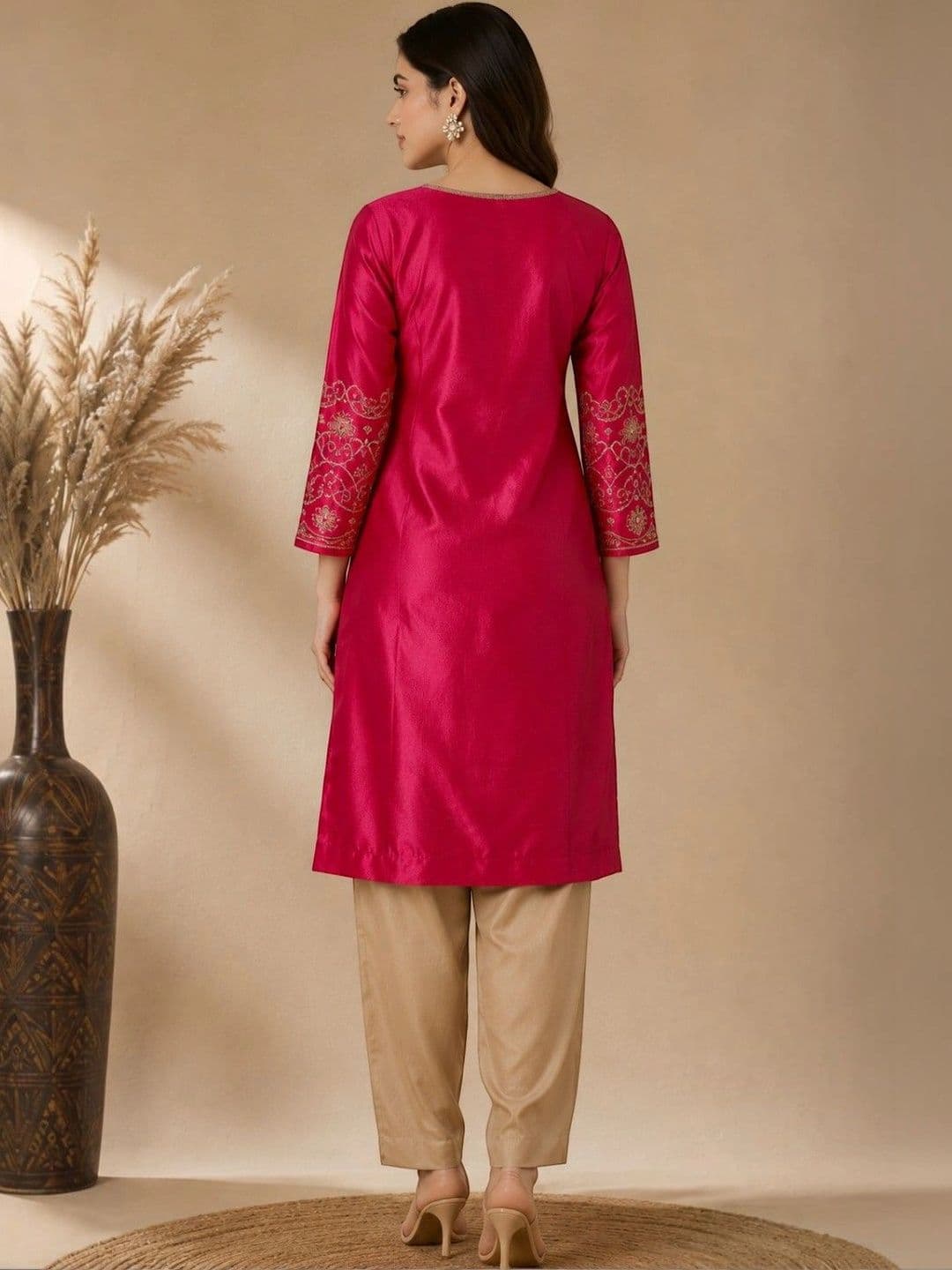 EELIKA Women Ethnic Motifs Embroidered Regular Thread Work Kurta with Trousers thumbnail 4