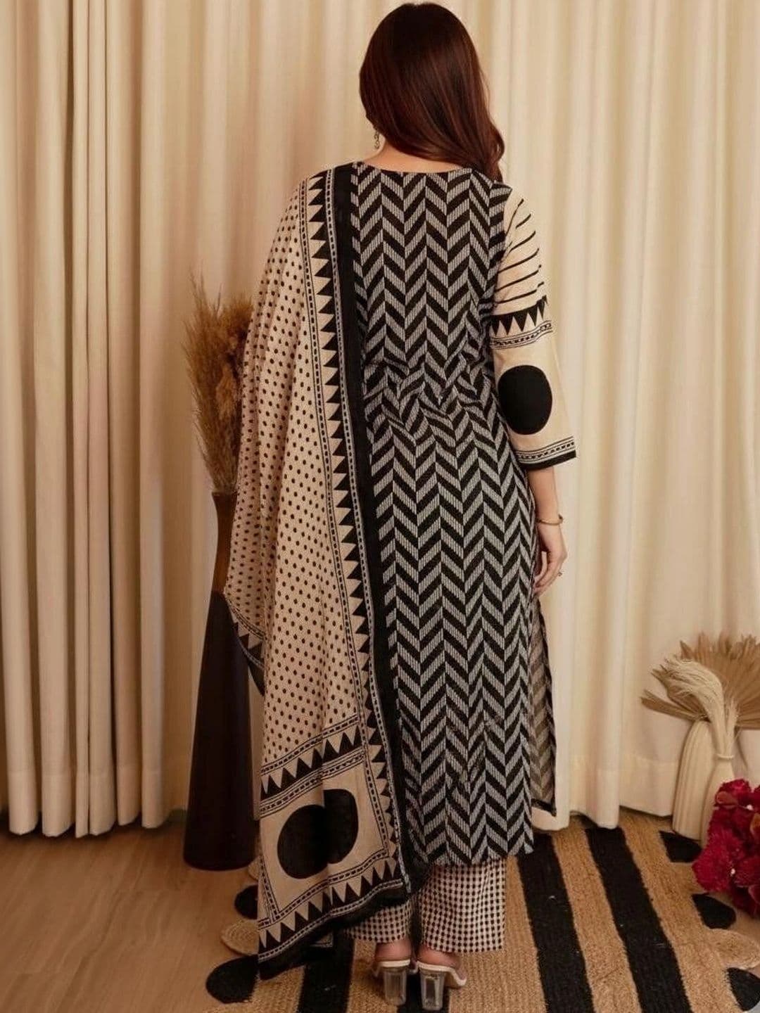 VASTRAPEDIA Women Printed Regular Mirror Work Pure Cotton Kurta with Trousers & With Dupatta thumbnail 5