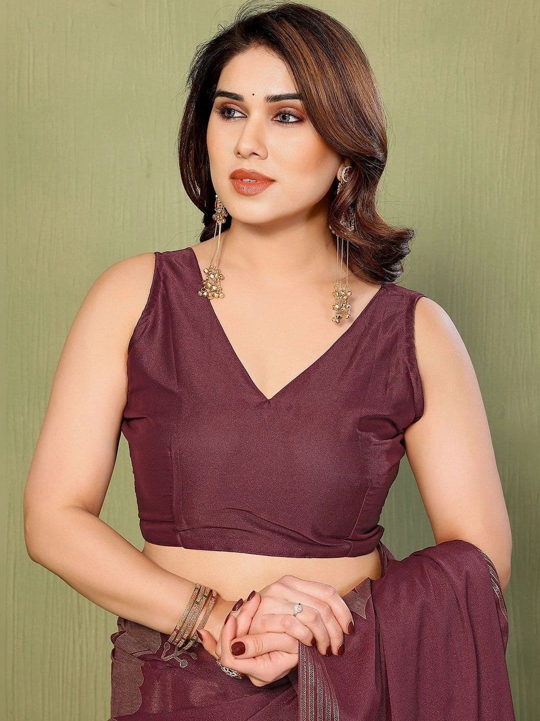 Urban Pallu Floral Pure Georgette Designer Saree thumbnail 2