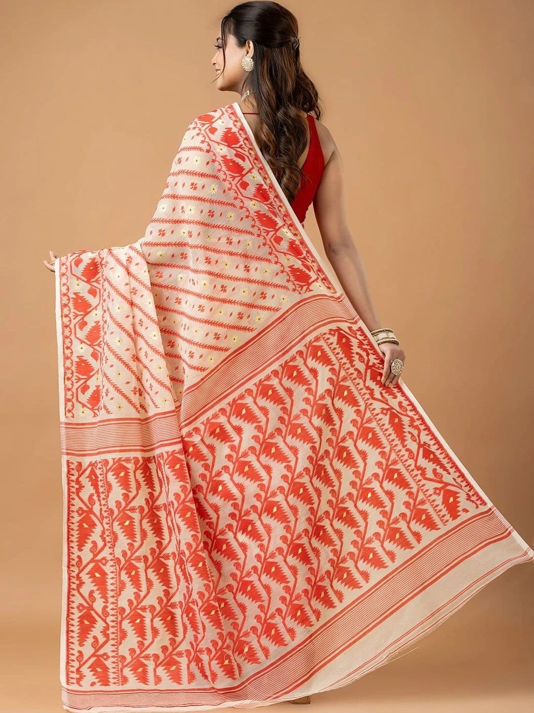 Kosh Ethnics Woven Design Zari Pure Cotton Jamdani Saree thumbnail 7
