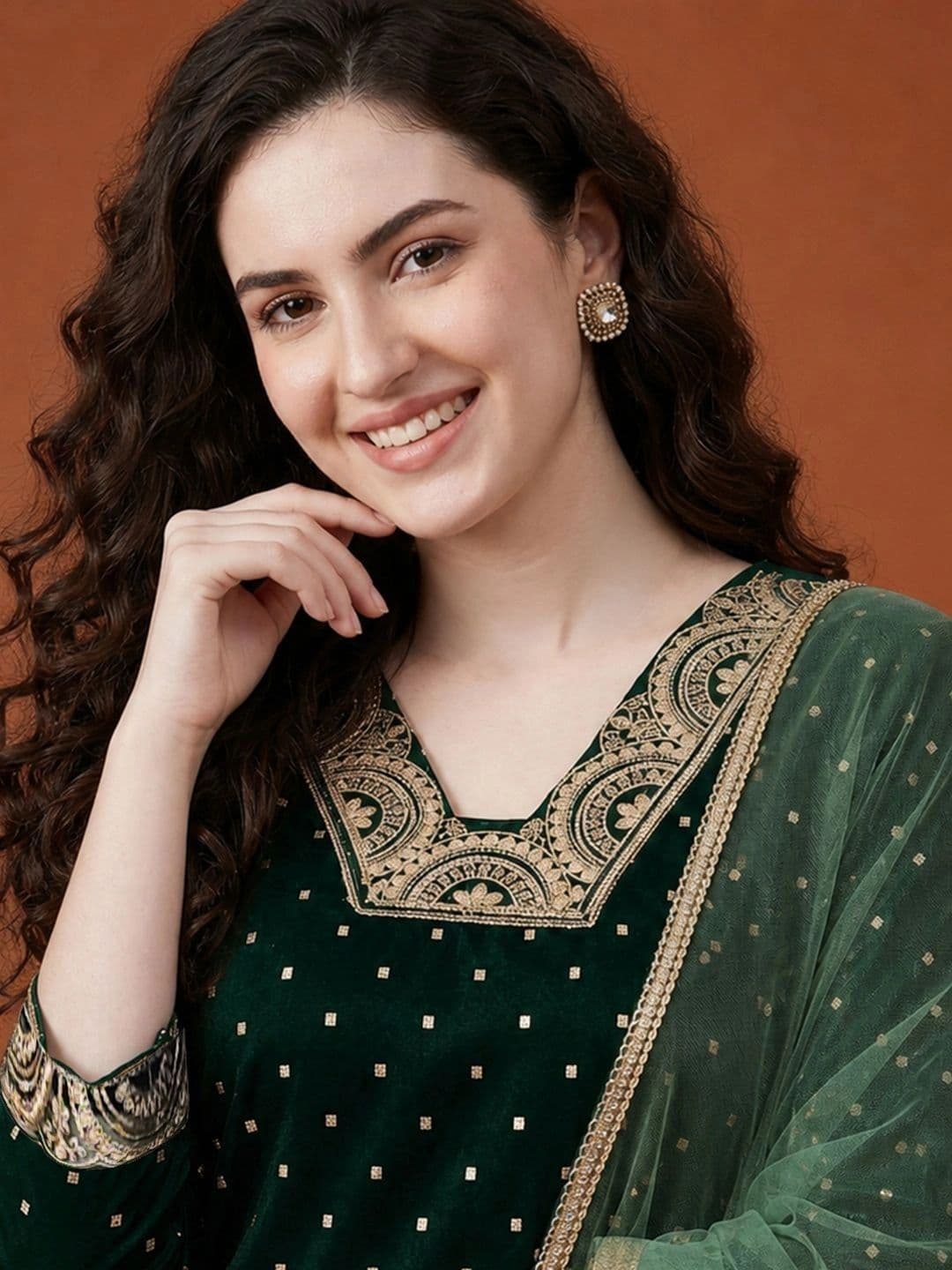 SAINOOR Women Ethnic Motifs Embroidered Regular Kurta with Trousers & With Dupatta thumbnail 2