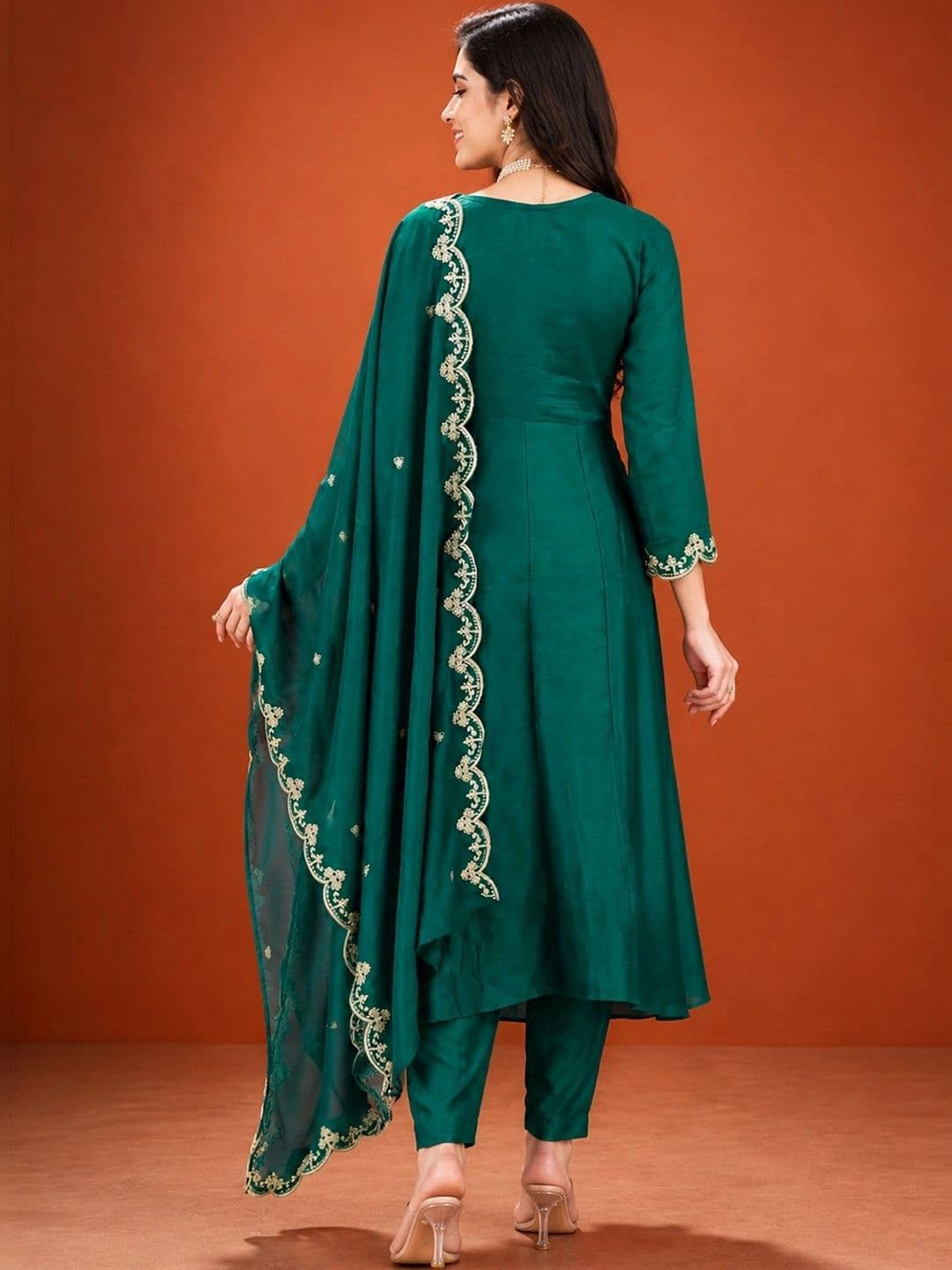 SAINOOR Women Ethnic Motifs Embroidered Empire Thread Work Kurta with Trousers & With Dupatta thumbnail 4