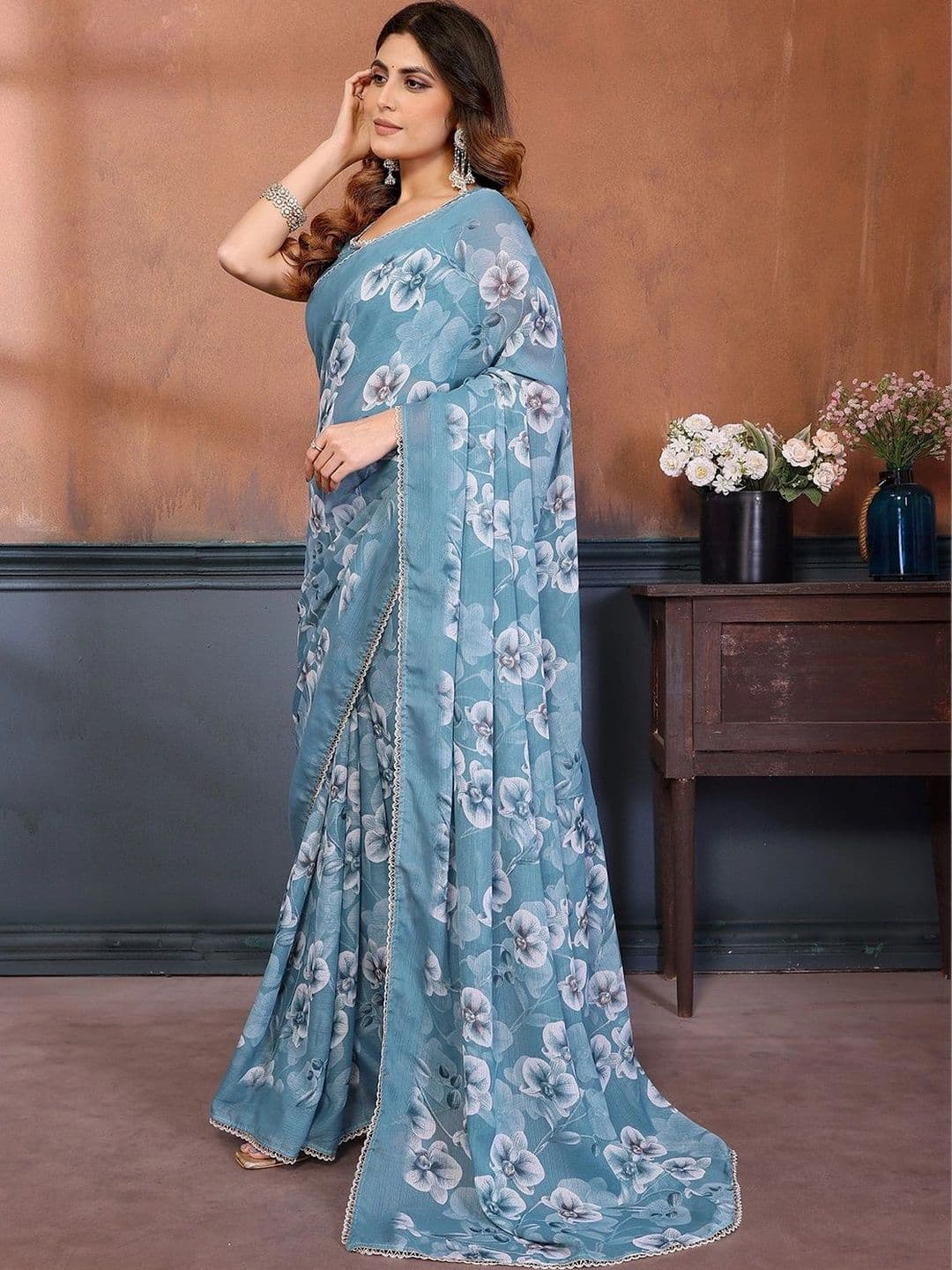 Urban Pallu Floral Pure Chiffon Designer Saree thumbnail 5