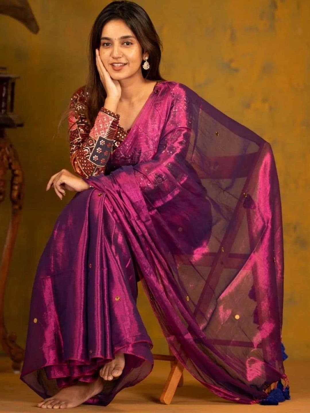 Sangria Ethnic Motifs Sequinned Tissue Chanderi Saree thumbnail 5
