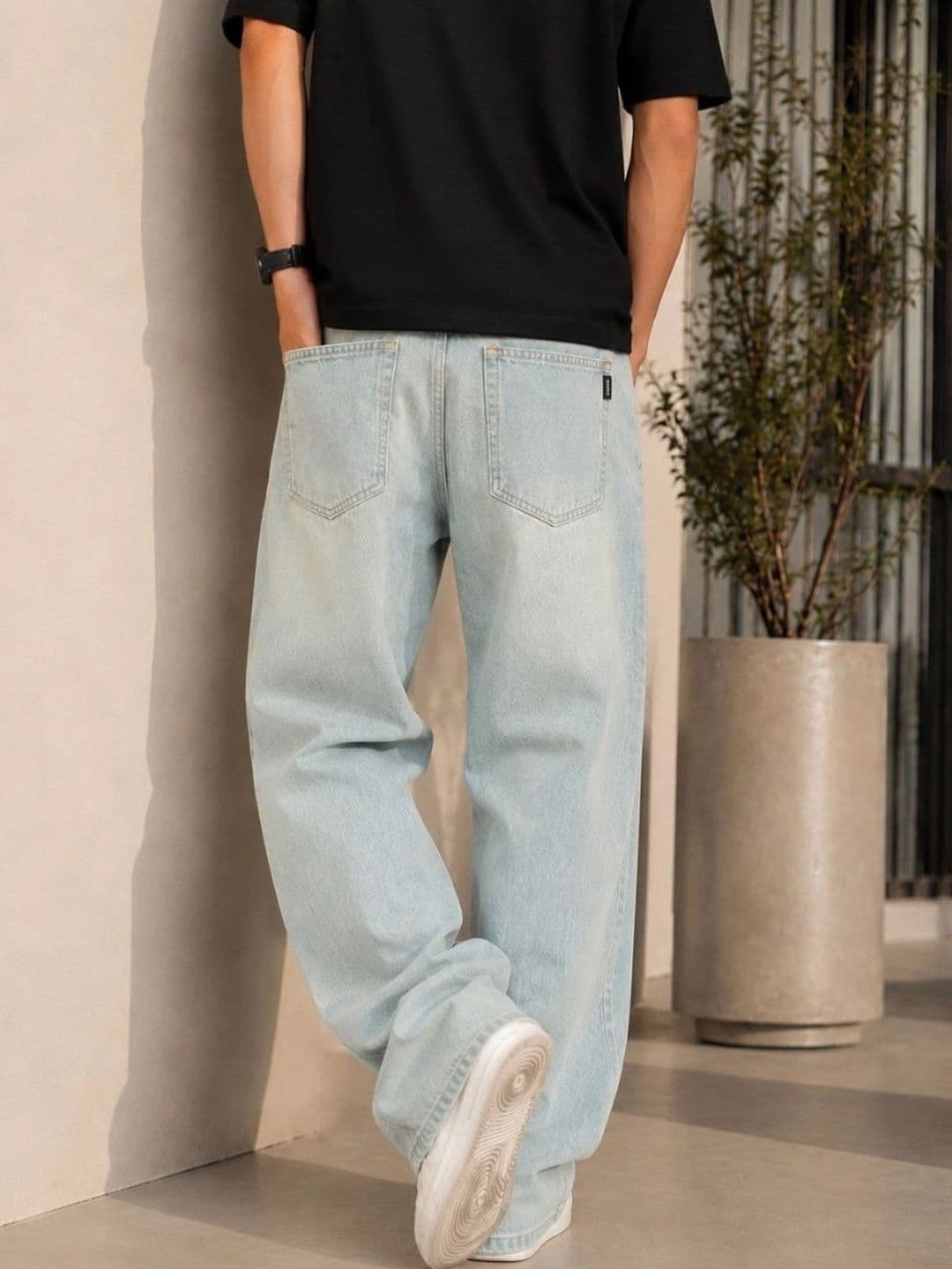 me Queen Men Straight Fit Mid-Rise Light Fade Jeans thumbnail 6