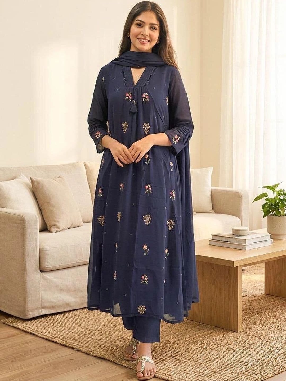 VASTRAPEDIA Women Floral Embroidered Regular Thread Work Pure Cotton Kurta with Trousers & With Dupatta thumbnail 4