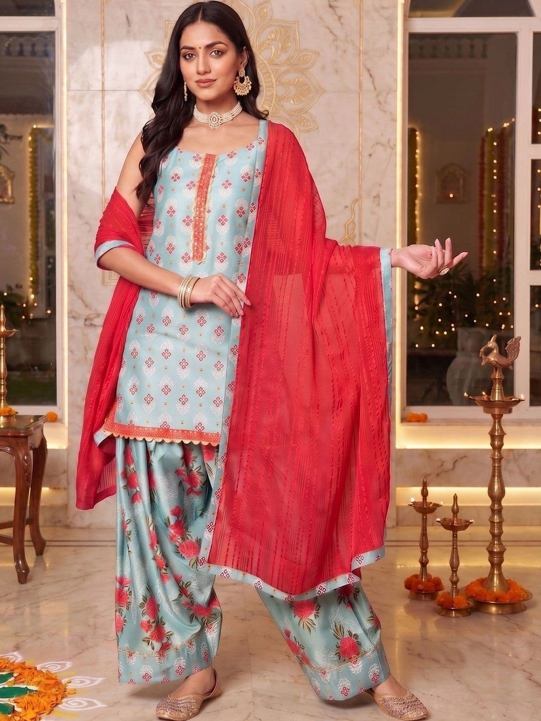 Ahalyaa Women Floral Printed Regular Kurta with Patiala & With Dupatta - view 1