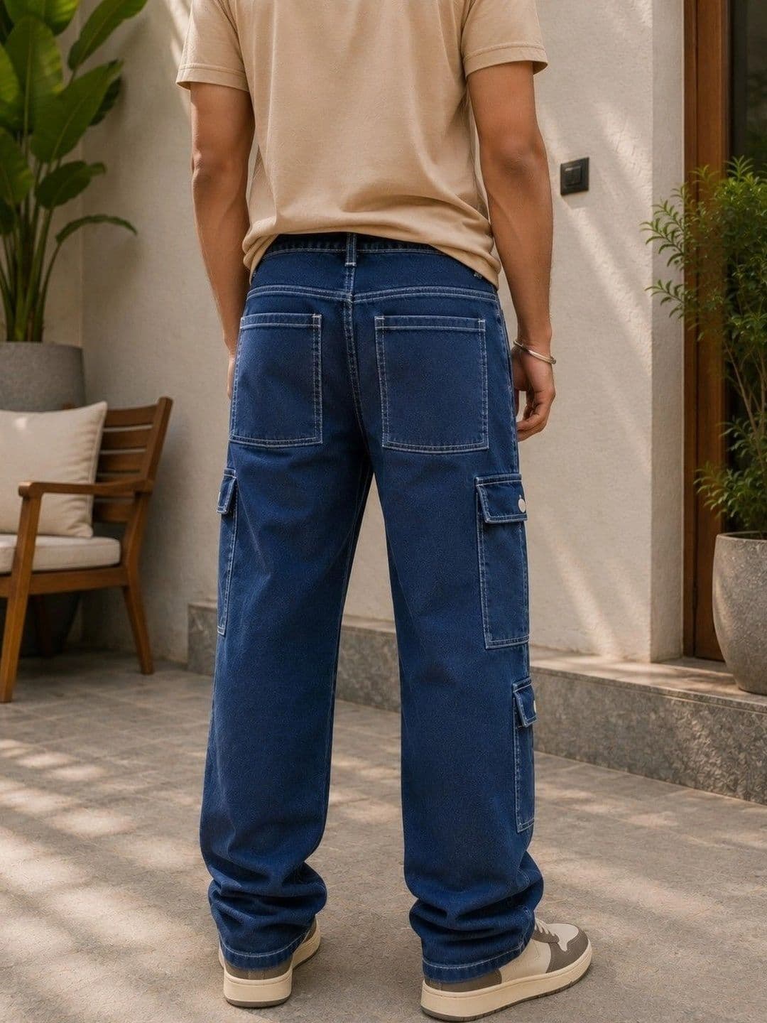 FICTION Men Comfort Relaxed Fit Mid-Rise Coated Stretchable Jeans thumbnail 3