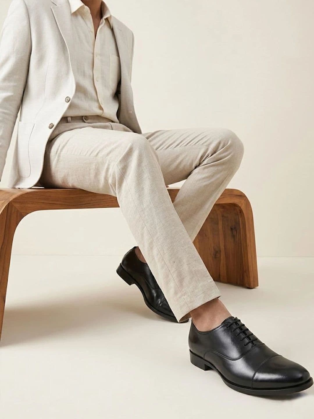 House of Pataudi Men Textured Formal Oxfords - view 1