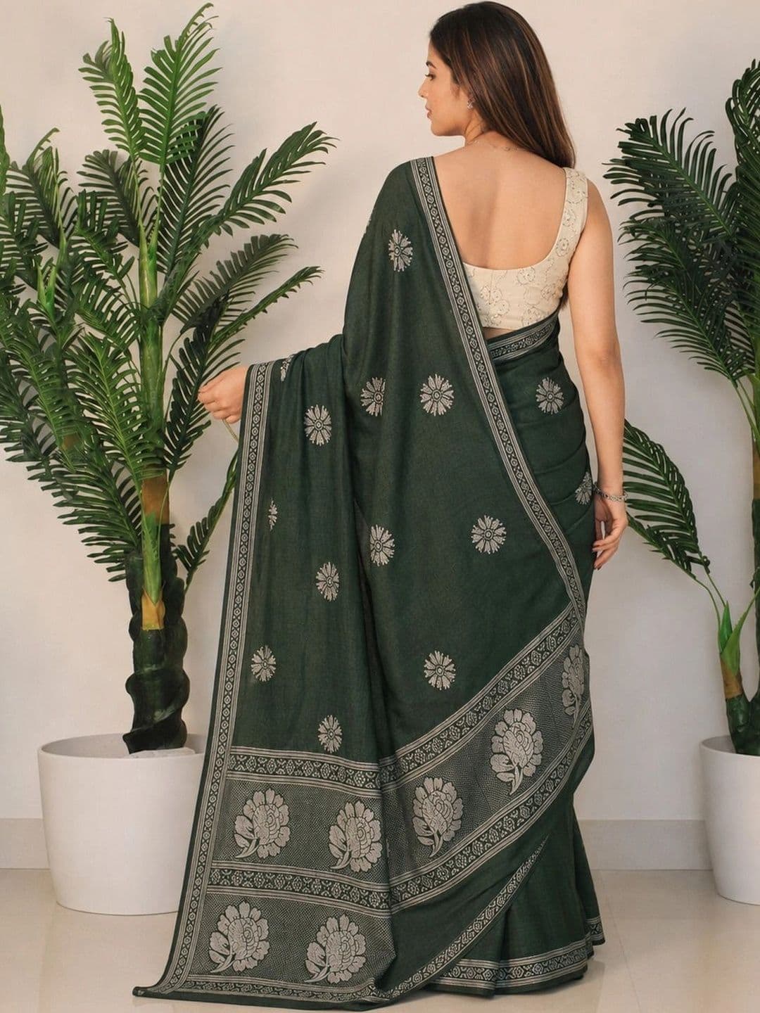 SANJANA  SILK SANJANA SILK Floral Zari Silk Blend Saree thumbnail 2